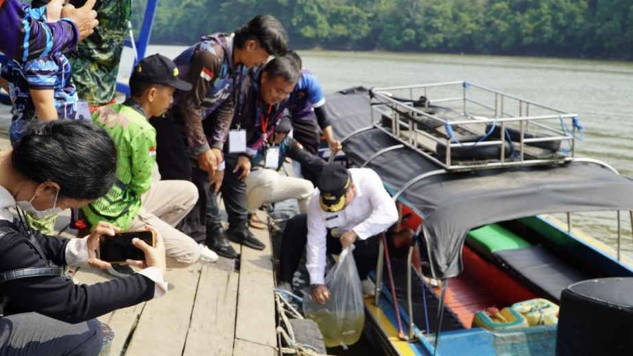 Semarak HUT ke-81 RI, Pemkab Mahulu Gelar Lomba Mancing dan Lepas Bibit Ikan